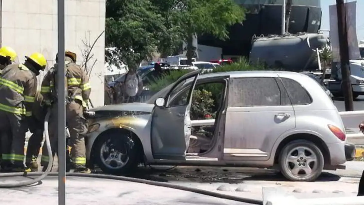 incendio de auto